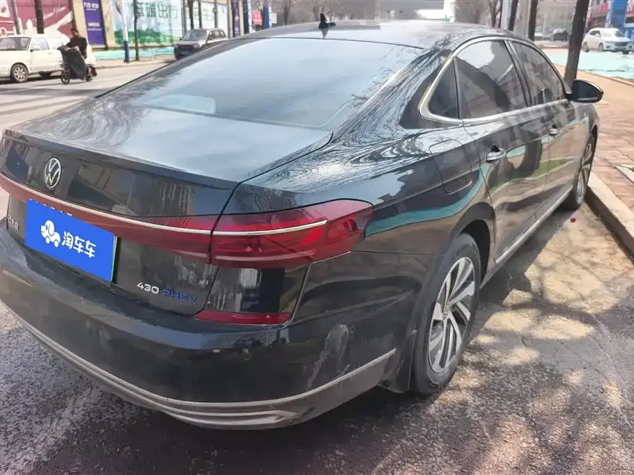 Volkswagen Passat New Energy — фото 3