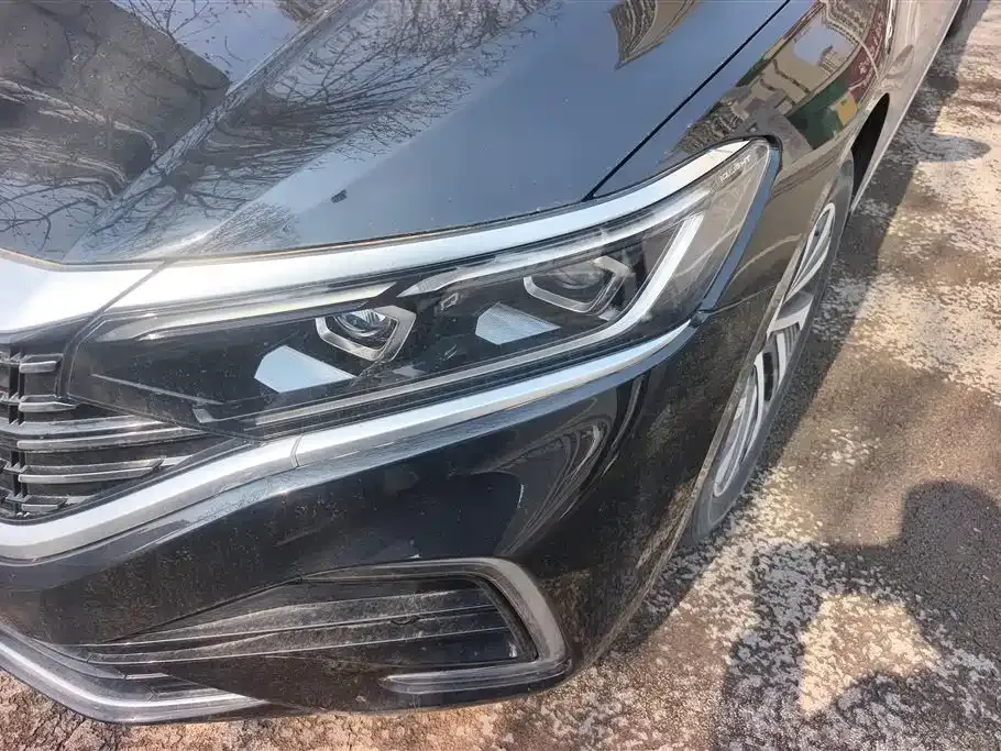 Volkswagen Passat New Energy — фото 10