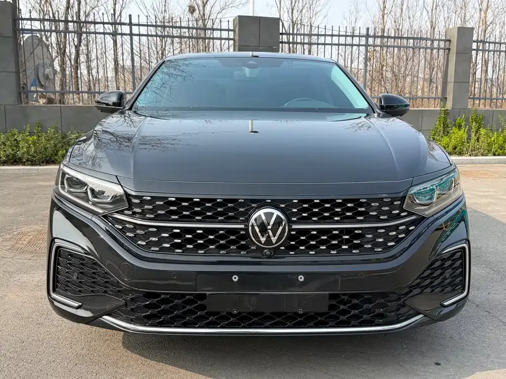 Volkswagen Passat — фото 8