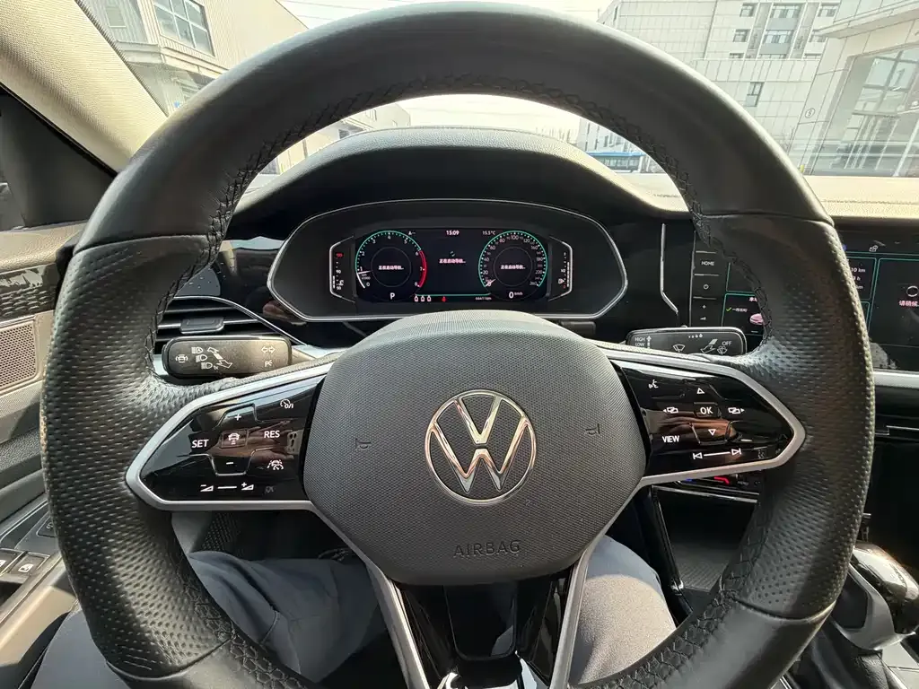 Volkswagen Passat — фото 5