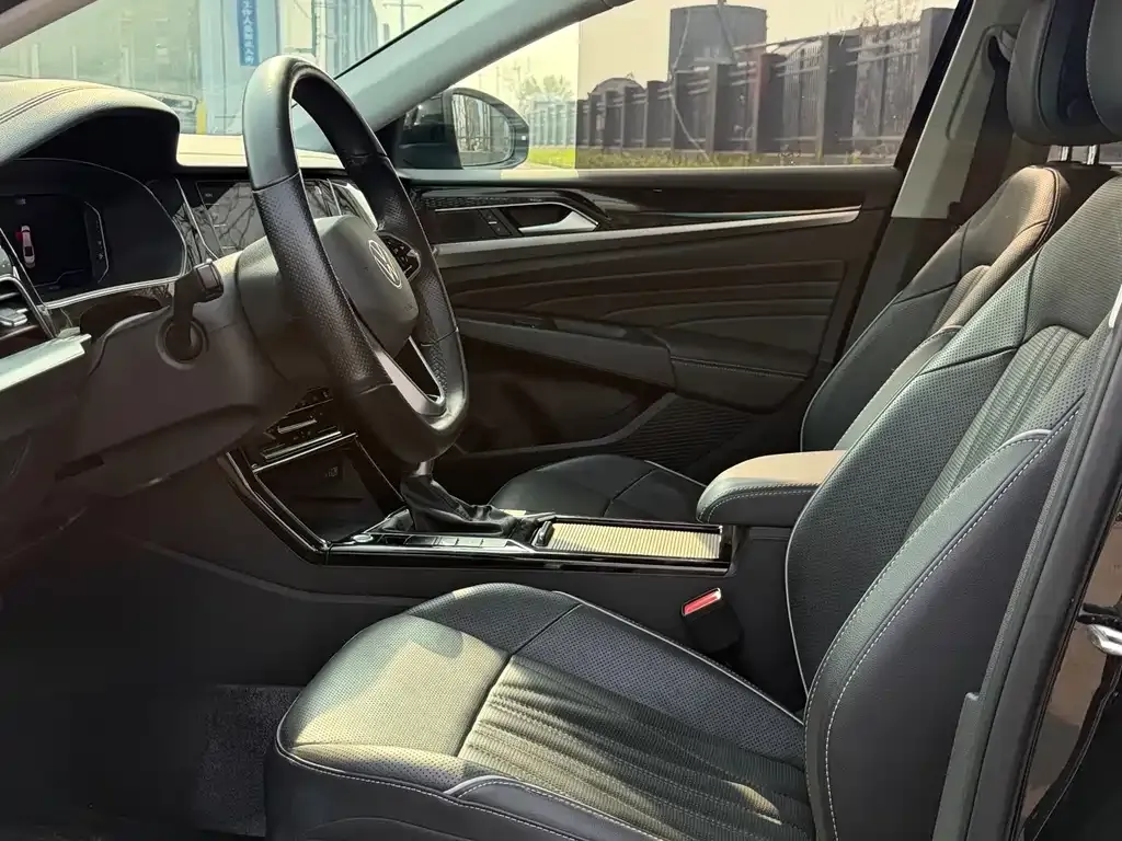 Volkswagen Passat — фото 10