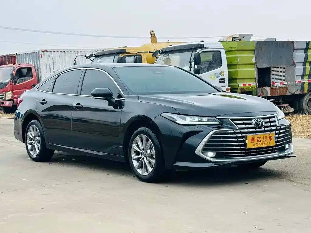 Toyota Avalon — фото 2