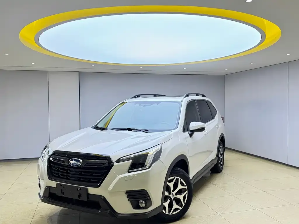 Subaru Forester — фото 1