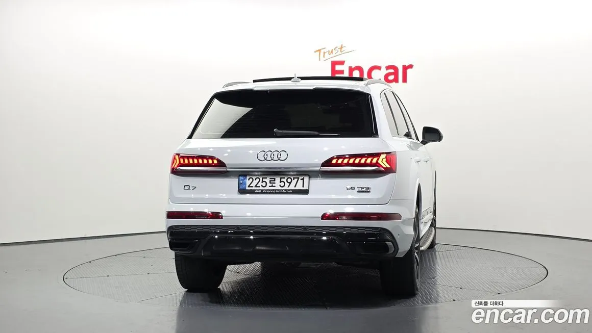 Audi Q7 — фото 2