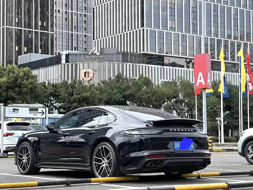 Porsche Panamera — фото 8