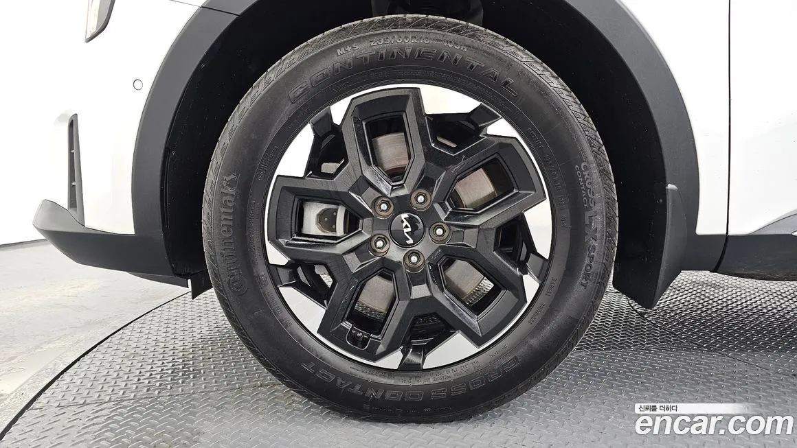 Kia Sorento — фото 9