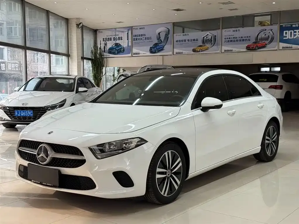 Mercedes-Benz A-Class — фото 1