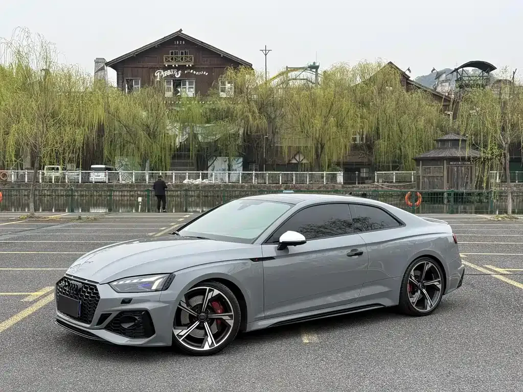Audi RS 5 — фото 1