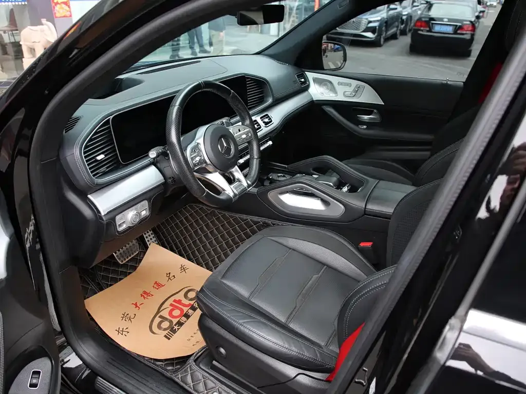 Mercedes-Benz GLE AMG — фото 7