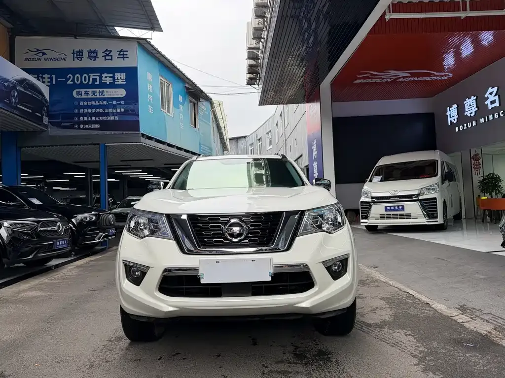 Nissan Terra — фото 1