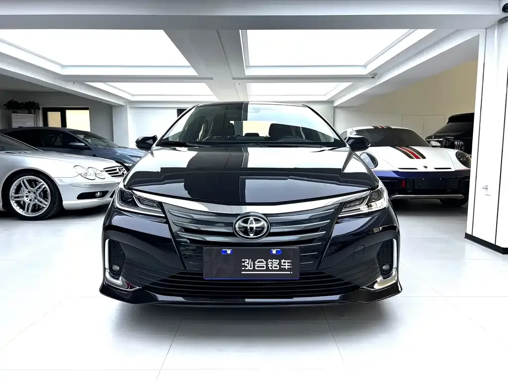 Toyota Allion — фото 4