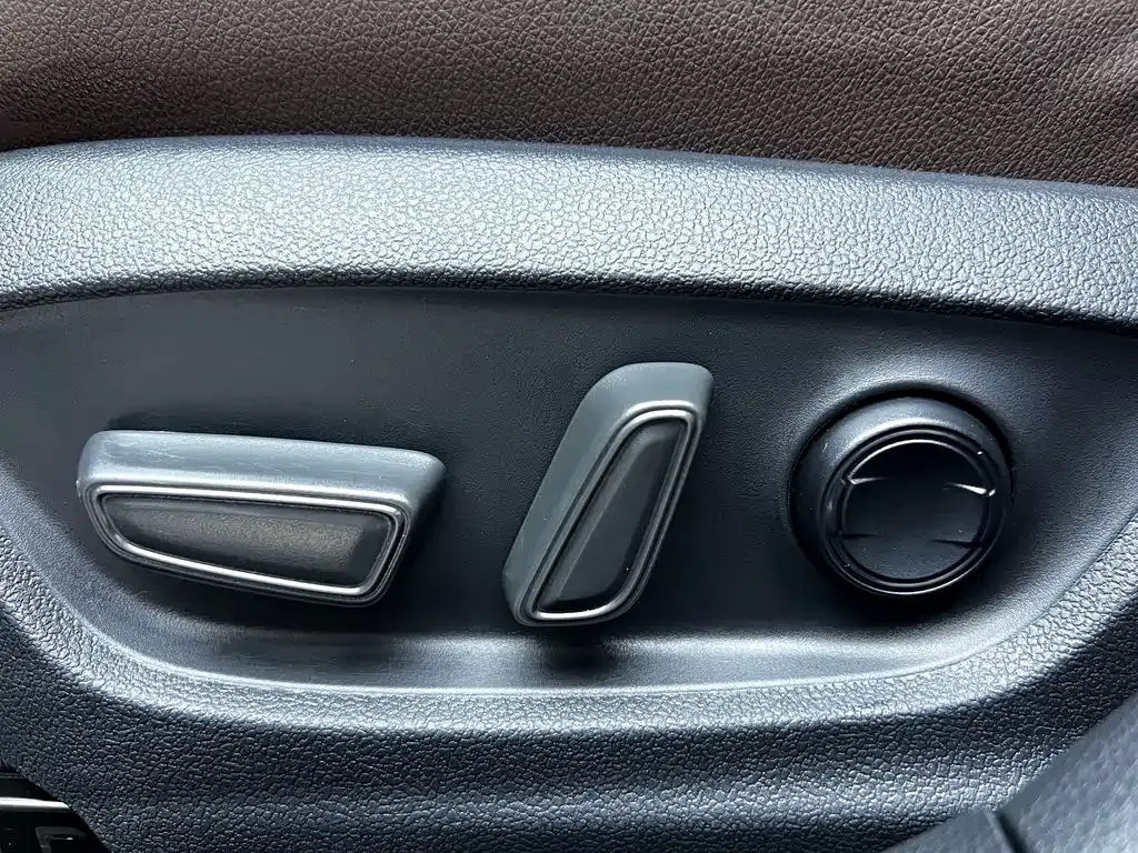 Toyota Allion — фото 10