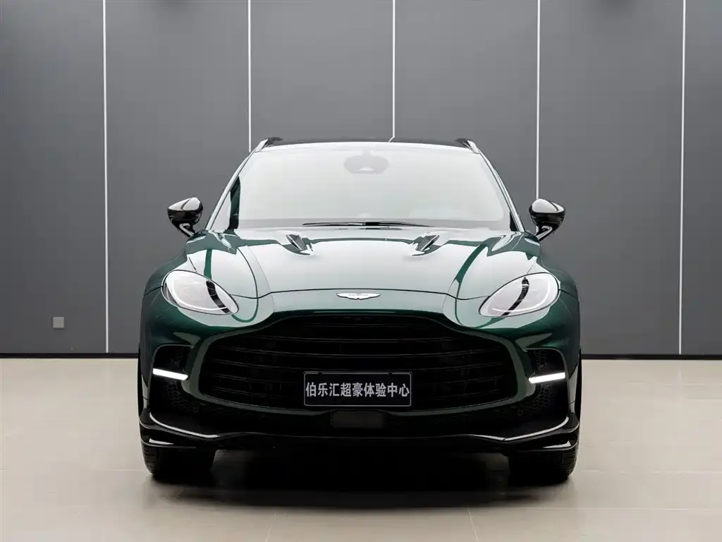 Aston Martin DBX — фото 5