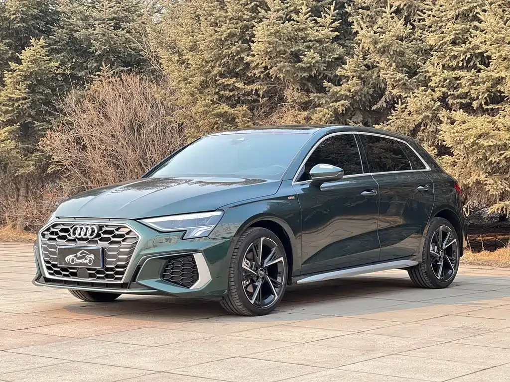 Audi A3 — фото 1