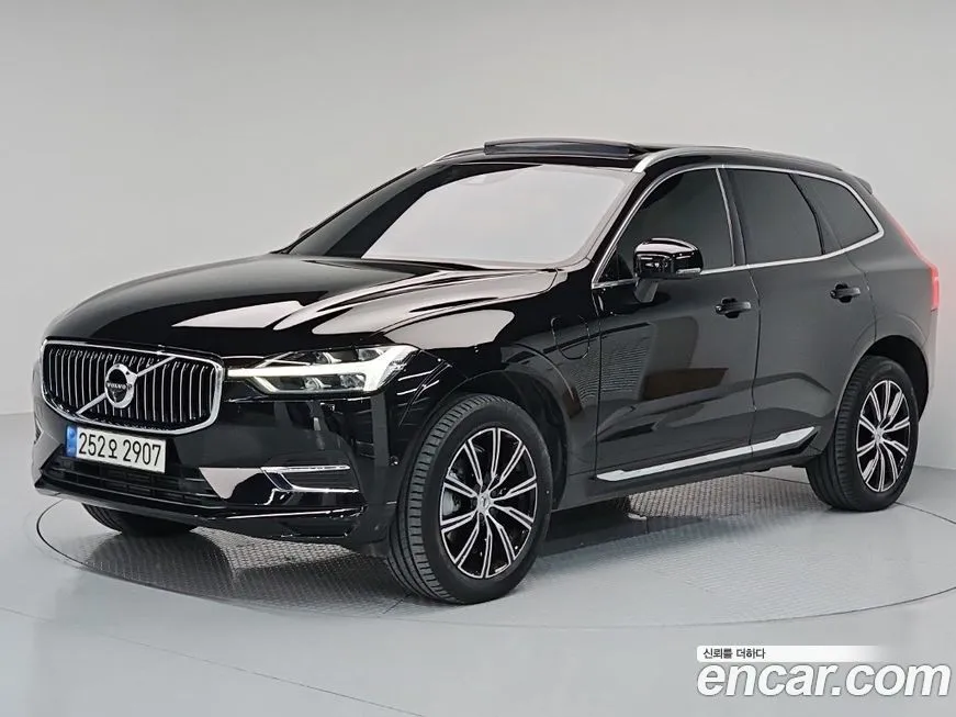 Volvo XC60 — фото 7