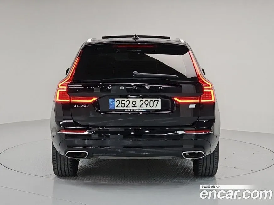 Volvo XC60 — фото 2