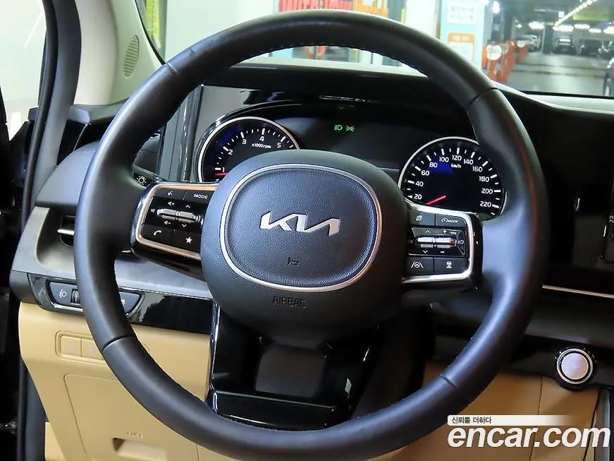 Kia Carnival — фото 2