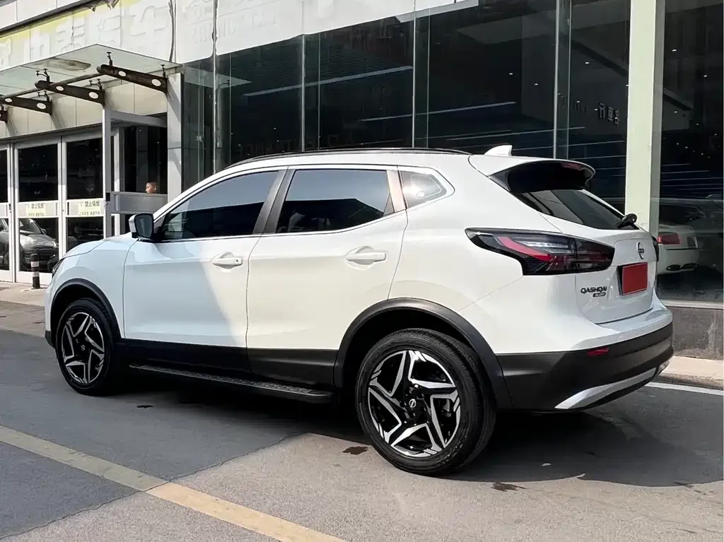 Nissan Qashqai — фото 4