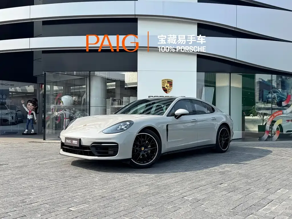Porsche Panamera — фото 1