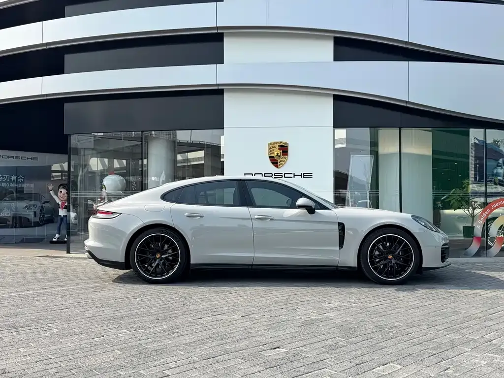 Porsche Panamera — фото 5