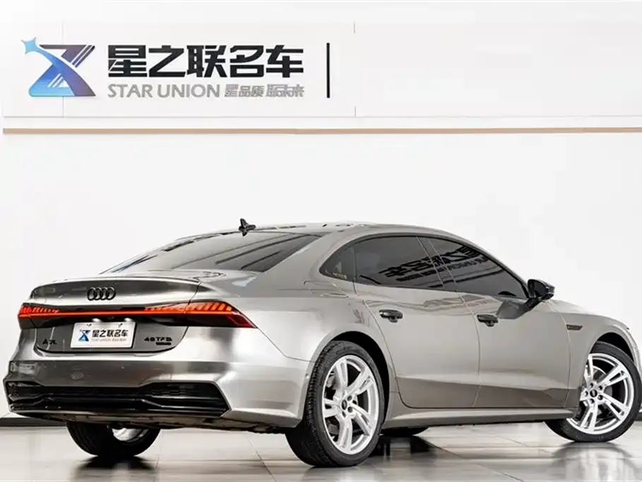 Audi A7L — фото 2