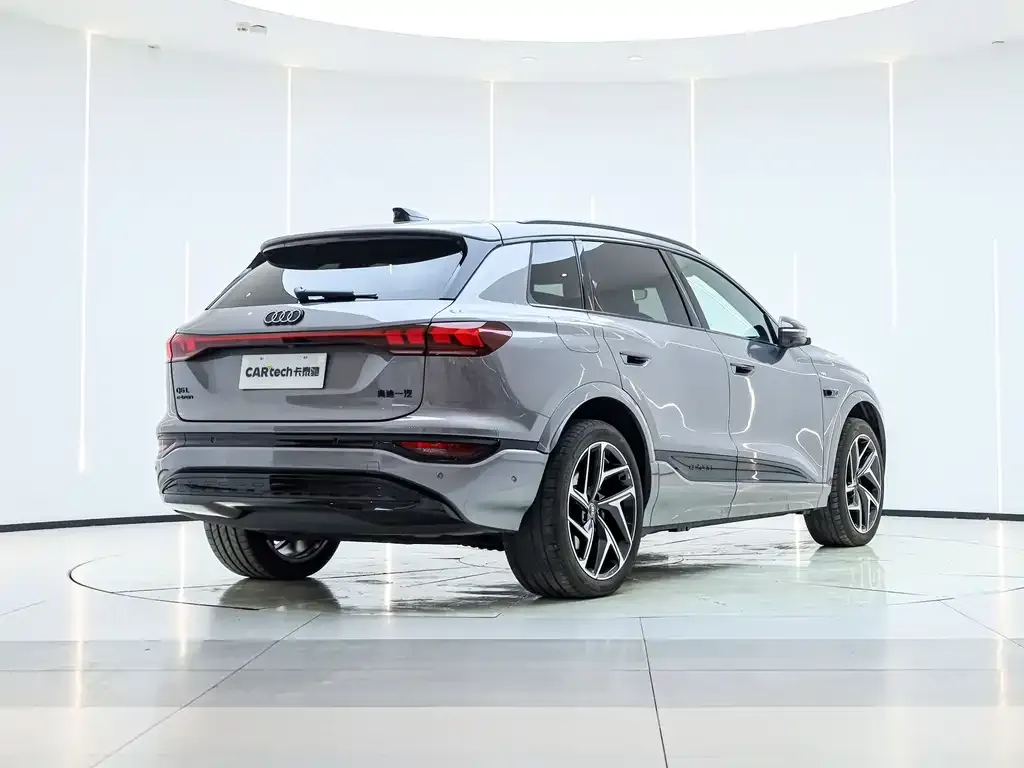 Audi Q6L e-tron — фото 6