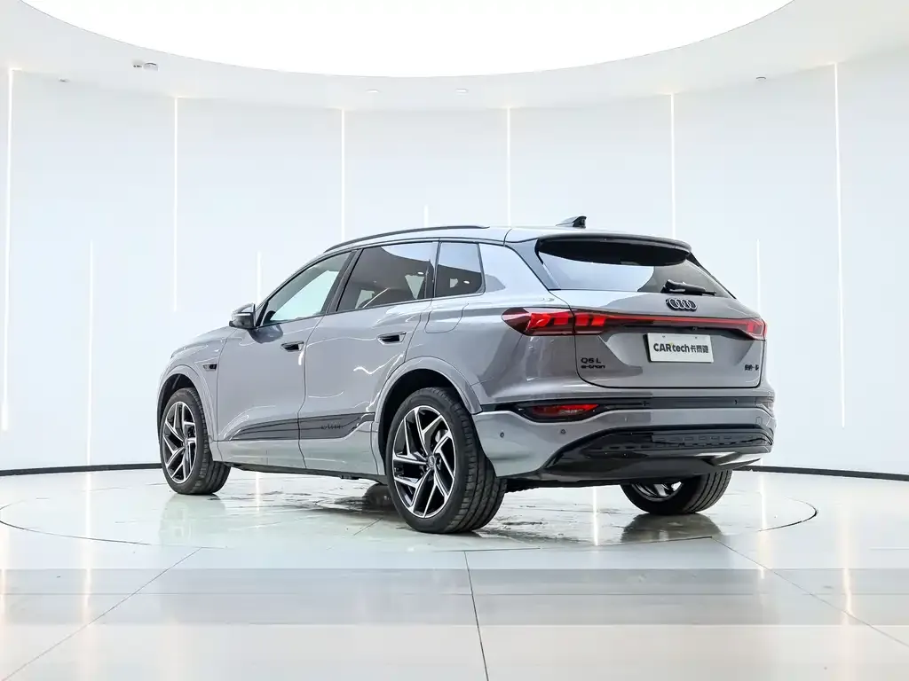 Audi Q6L e-tron — фото 10