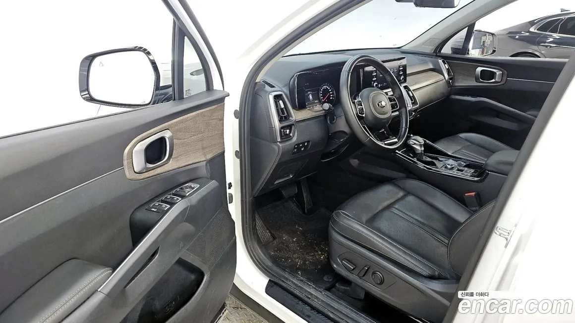 Kia Sorento — фото 4