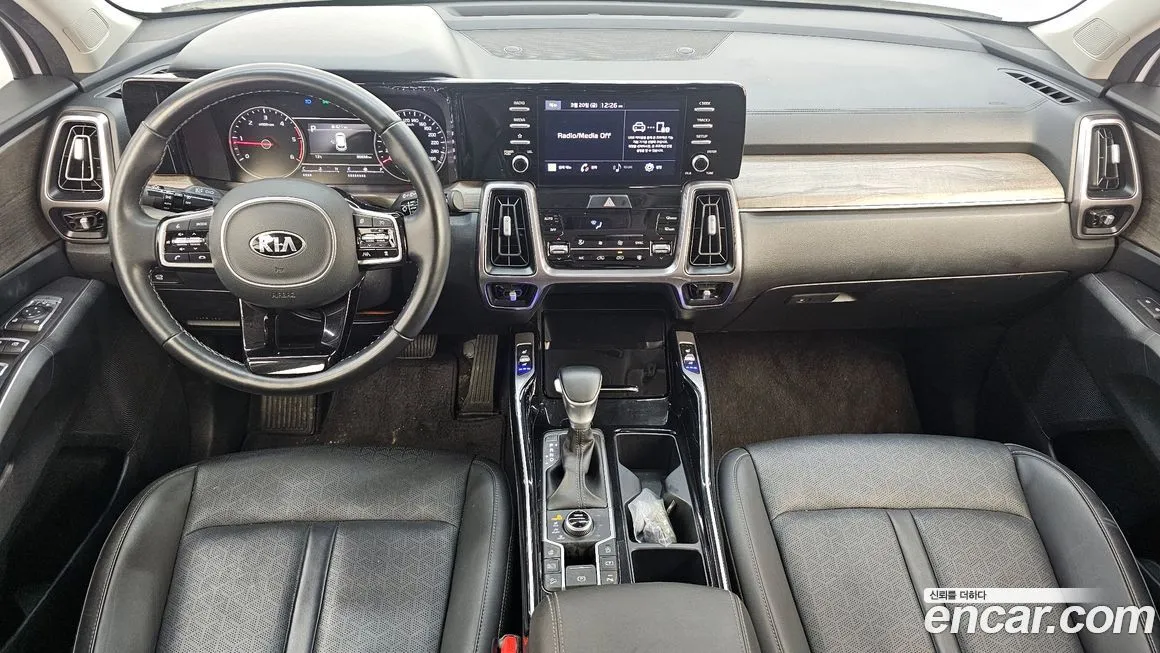 Kia Sorento — фото 10
