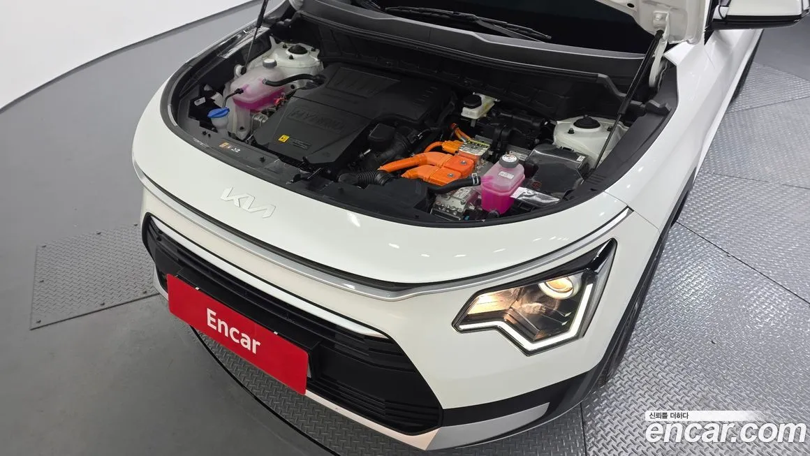 Kia Niro — фото 10