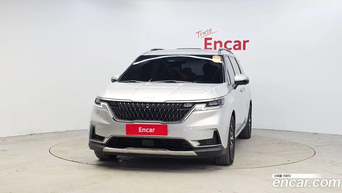 Kia Carnival — фото 10