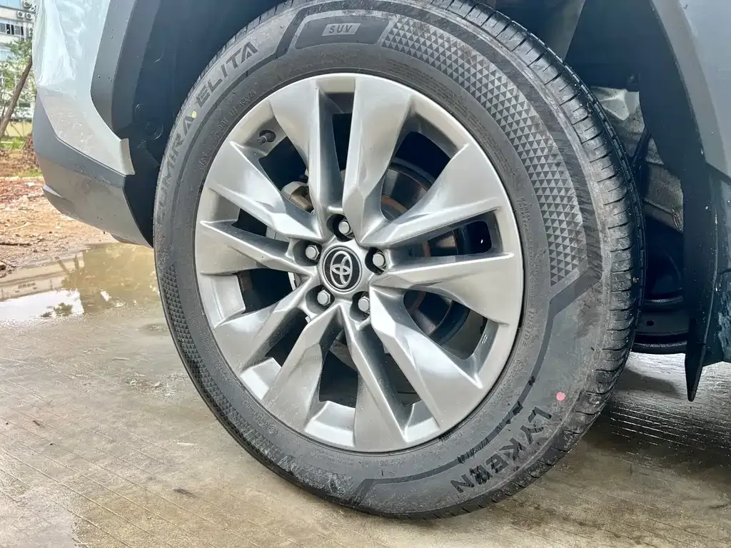 Toyota Wildlander — фото 2