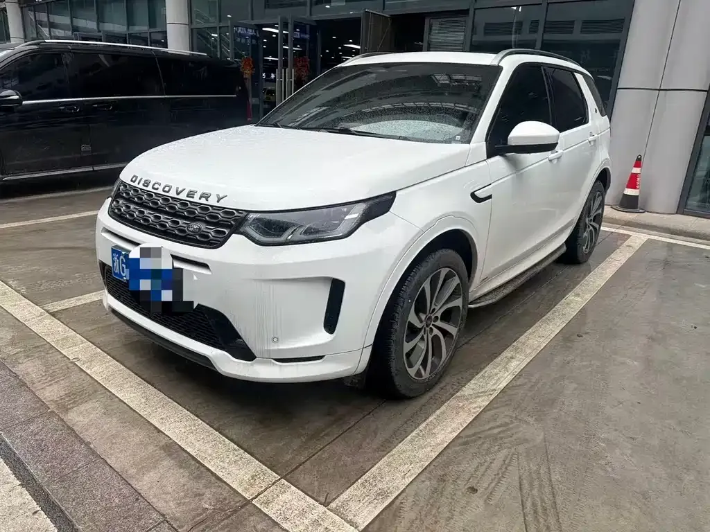 Land Rover Discovery Sport — фото 1