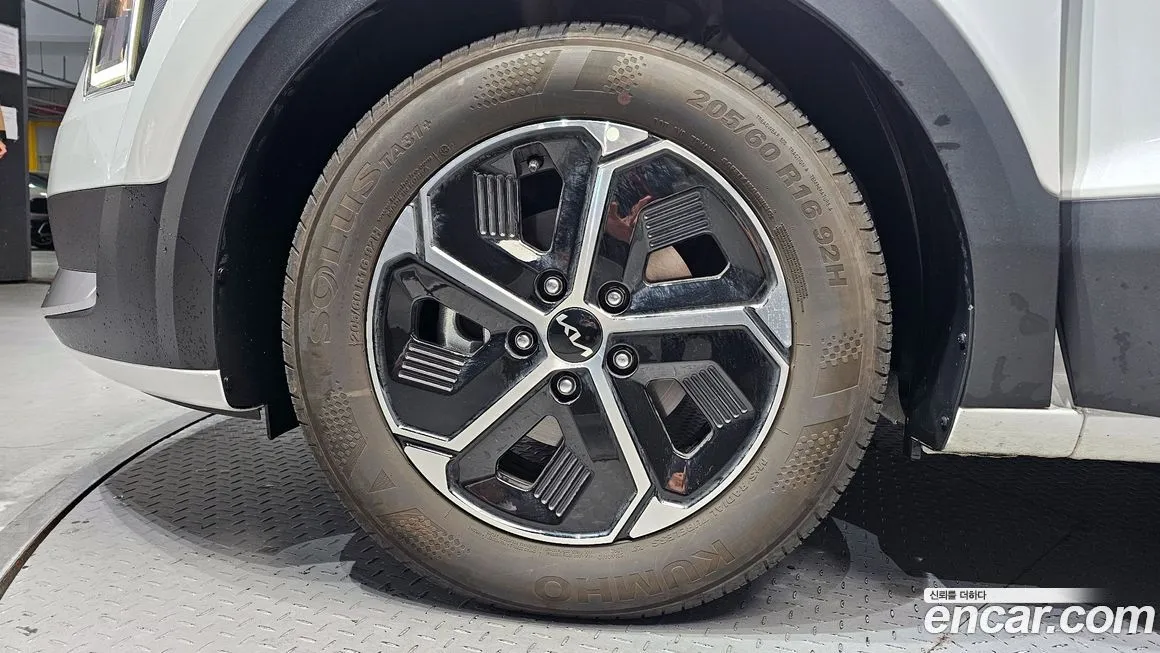 Kia Niro — фото 10