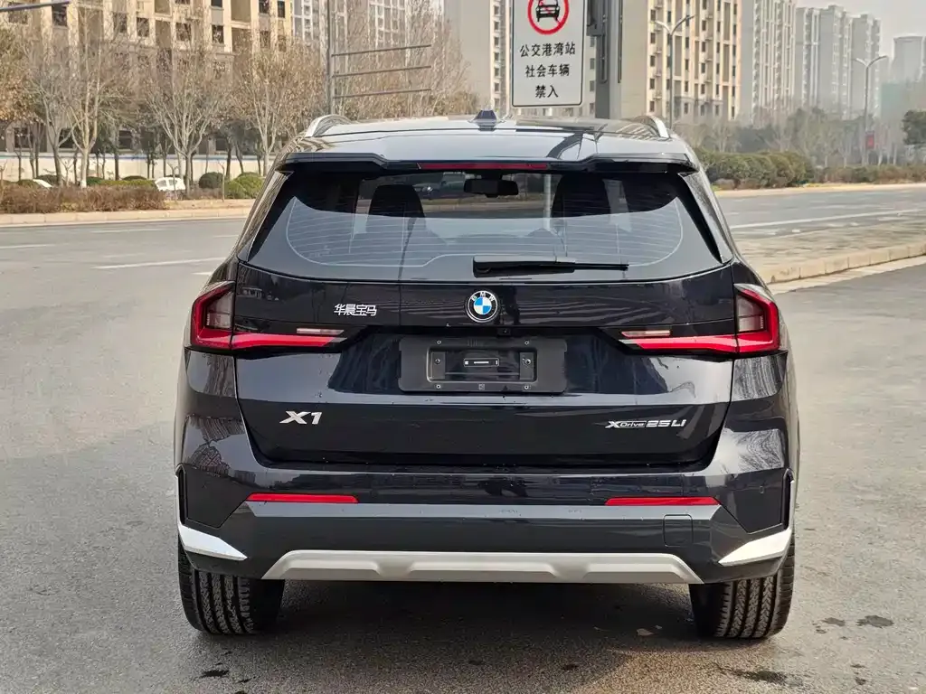 BMW X1 — фото 4