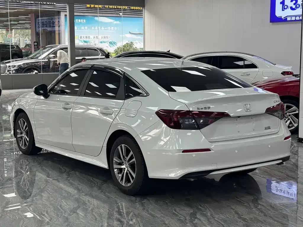 Honda Civic — фото 7