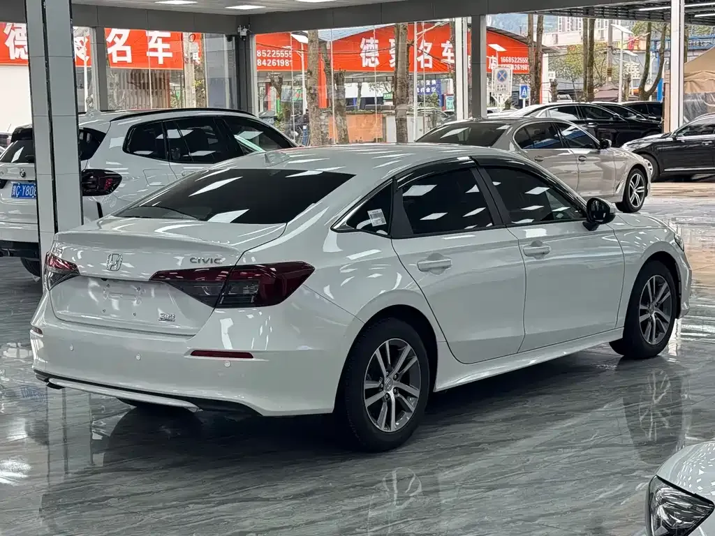 Honda Civic — фото 5