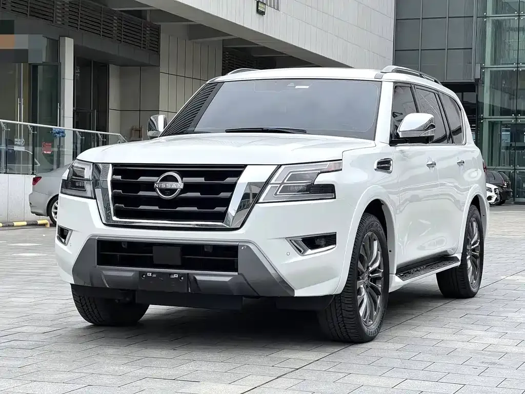 Nissan Patrol — фото 1