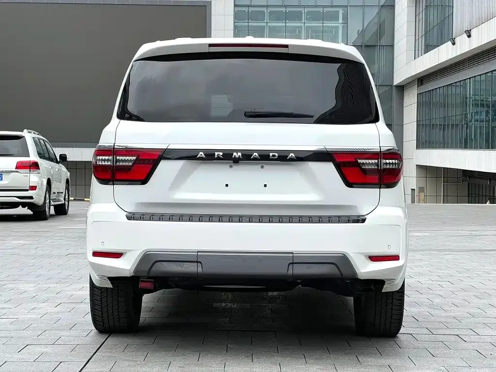 Nissan Patrol — фото 10