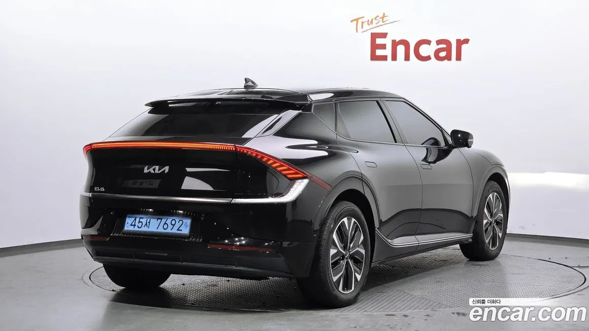 Kia EV6 — фото 2