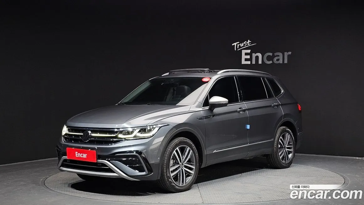 Volkswagen Tiguan — фото 1