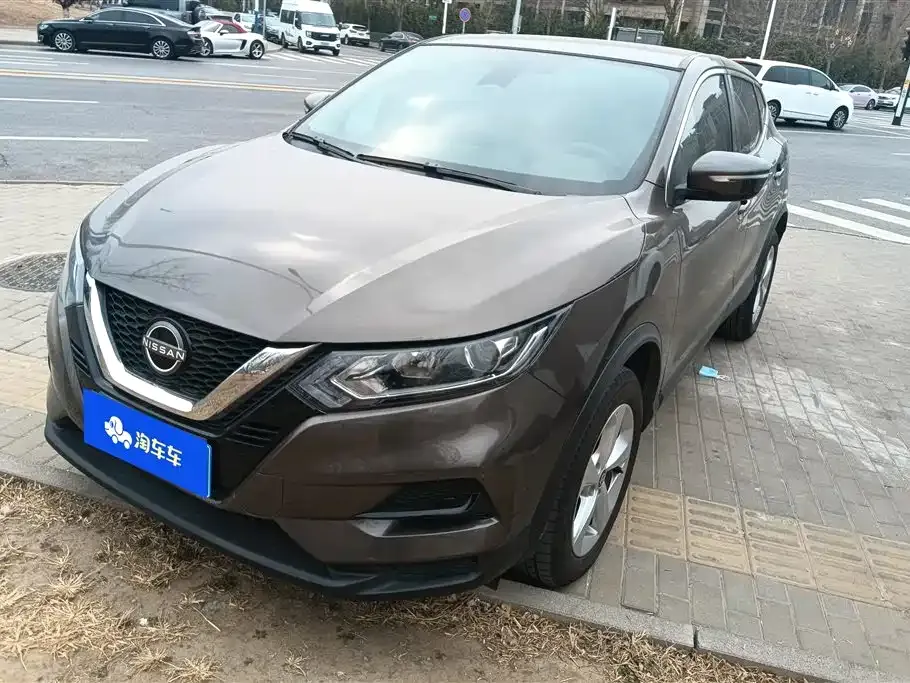 Nissan Qashqai — фото 1