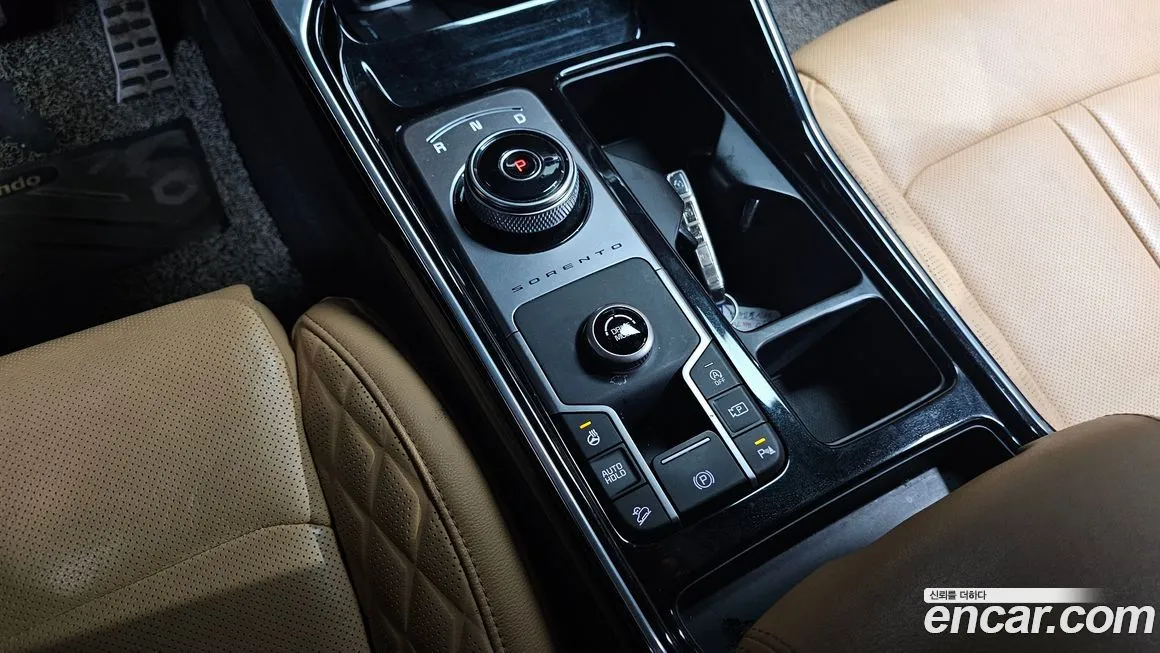 Kia Sorento — фото 10