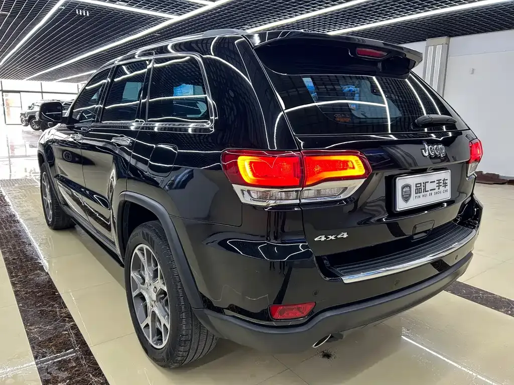Jeep Grand Cherokee (Import) — фото 5