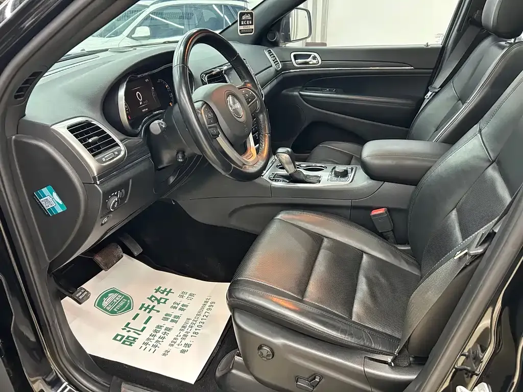 Jeep Grand Cherokee (Import) — фото 3