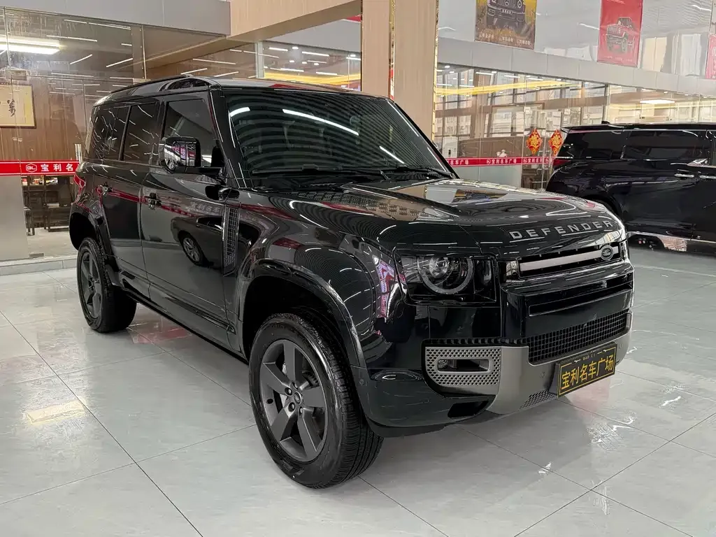 Land Rover Defender — фото 1