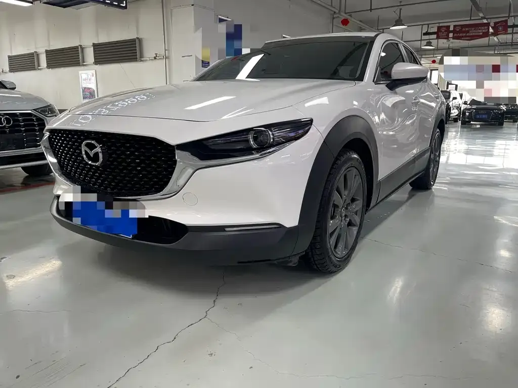 Mazda CX-30 — фото 1