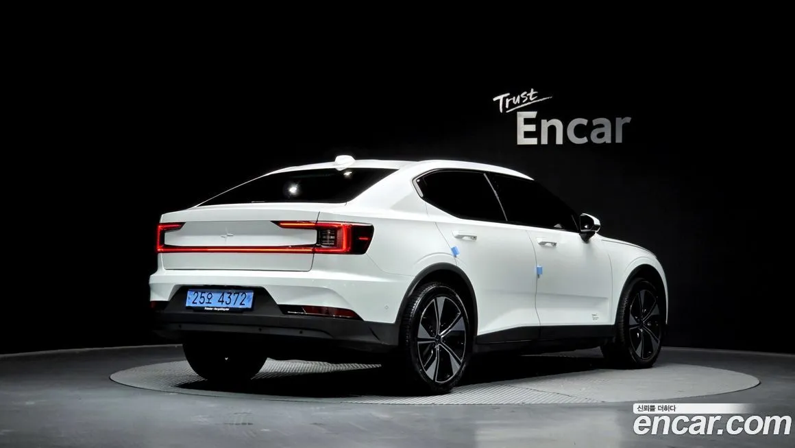 Polestar Polestar 2 — фото 6