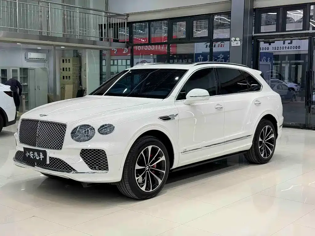 Bentley Bentayga — фото 10