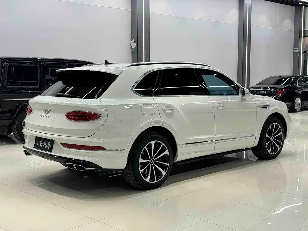 Bentley Bentayga — фото 5